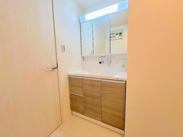 サンライフ東川口