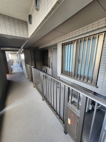 コスモシティ鳩ヶ谷駅前