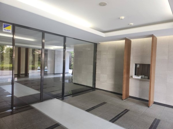 コスモシティ鳩ヶ谷駅前