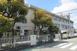 西宮市仁川百合野町の中古一戸建て(西宮市立甲陵中学校)