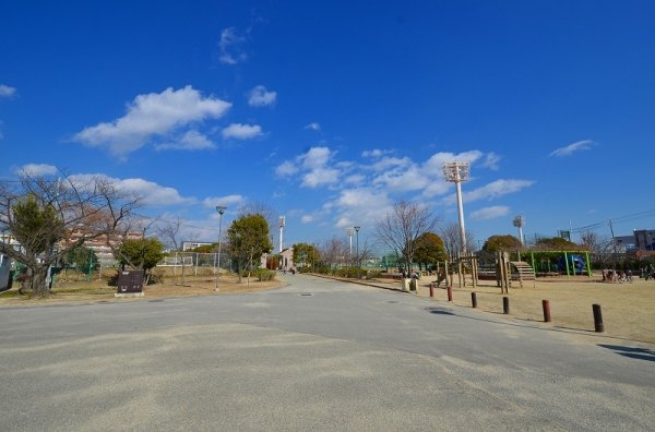 西宮高座橋ガーデンハウス(西宮中央運動公園)