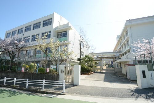 荒神山マンション(神戸市立渦が森小学校)