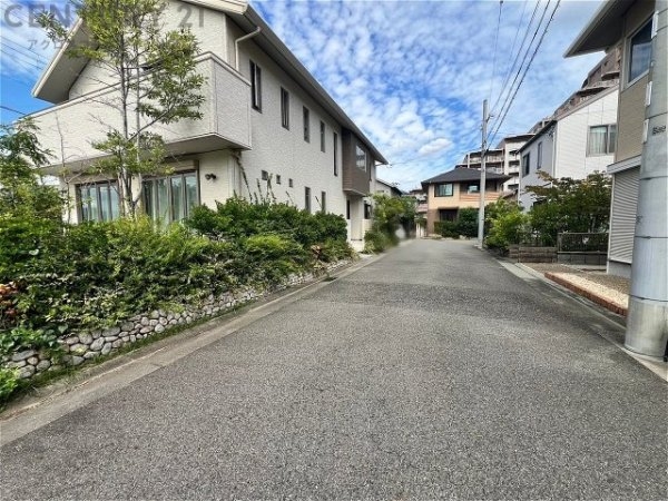 西宮市浜甲子園4丁目中古戸建