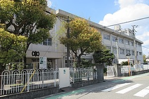 西宮市上甲東園1丁目の土地(西宮市立甲陵中学校)