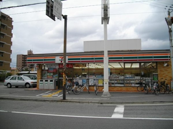 ロイヤルグラン夙川(セブンイレブン西宮室川町店)