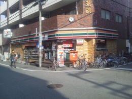 甲子園第3コーポラス(セブンイレブン甲子園口2丁目店)