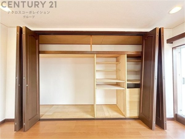 西宮市苦楽園二番町の中古一戸建て(収納)