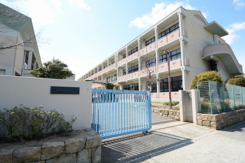 RICイーストコート11番街2番館(神戸市立六甲アイランド小学校)