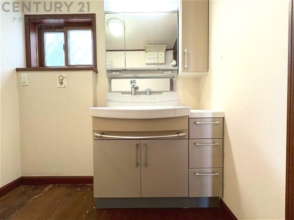 芦屋市三条町の中古一戸建て