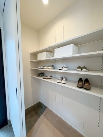 宝塚市宝松苑新築一戸建て(収納)