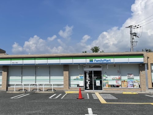 グラン・フェルティ甲東園(ファミリーマート上ヶ原店)