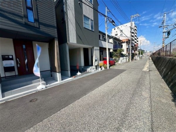 神戸市東灘区西岡本1丁目新築一戸建て