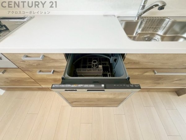 メゾン越木岩A棟