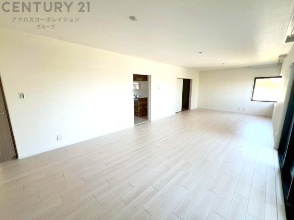 メゾン越木岩A棟