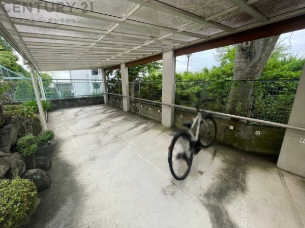 メゾン越木岩A棟