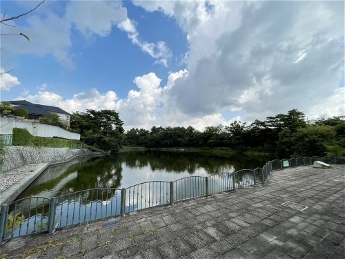 芦屋市翠ケ丘町の土地(仲ノ池緑地)