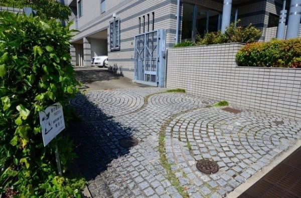 プレスティージュ苦楽園(駐車場)