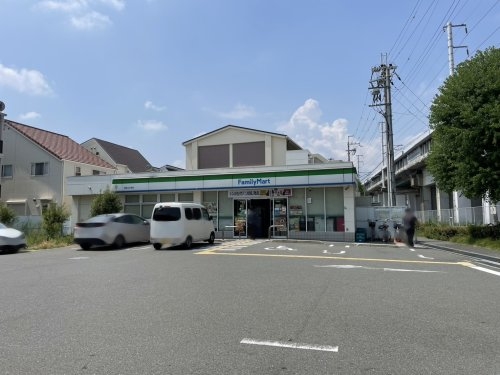 ライフコア甲東園(ファミリーマート西宮上大市店)