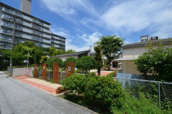芦屋緑2住宅5号棟(緑保育所)
