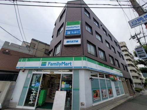 ハイネス東灘(ファミリーマート陸前屋東灘店)