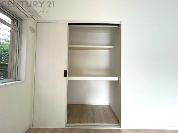 RICウエストコート5番街４番館
