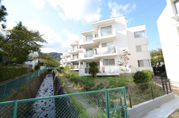 夙川台サンハイツA棟