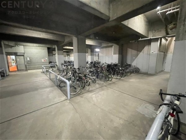 RICイーストコート参番街101号棟