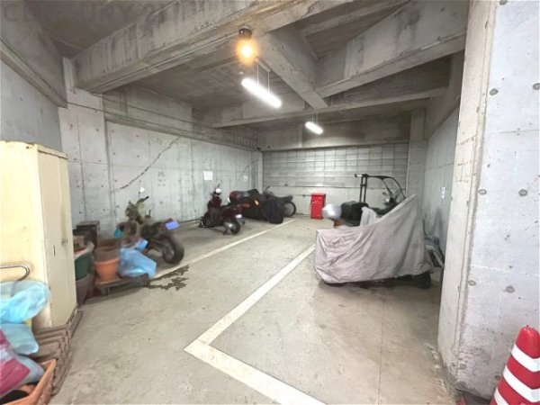 RICウエストコート3番館