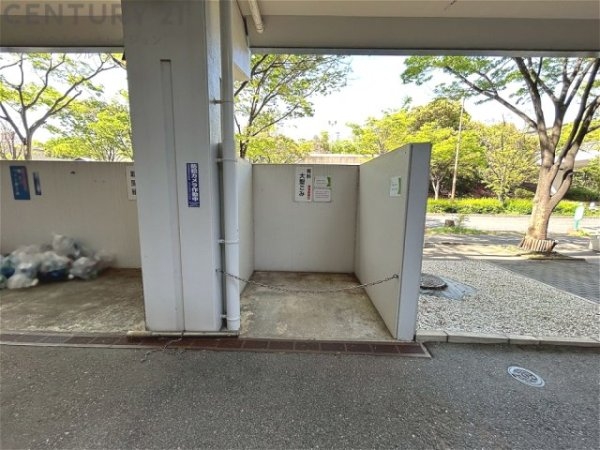 RICウエストコート3番館