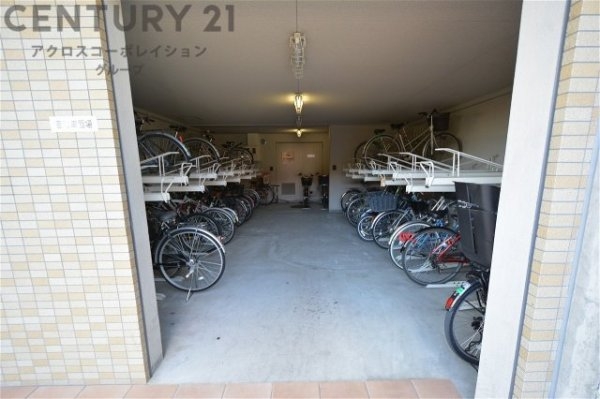 ファミール雲雀丘花屋敷参番館