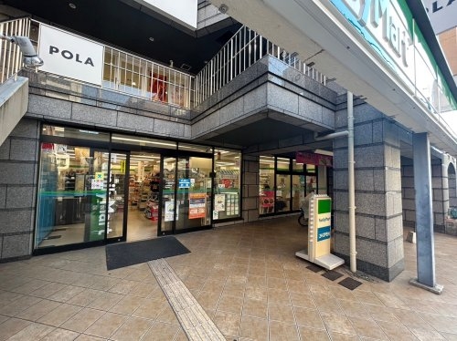 住吉川リバーサイドフォーラム　ザ・レジデンス(ファミリーマートJR住吉駅東店)