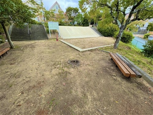 西宮市北六甲台５丁目の中古一戸建て(向山緑地)