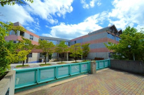 グランドメゾン西宮名塩1番館(西宮市立東山台小学校)