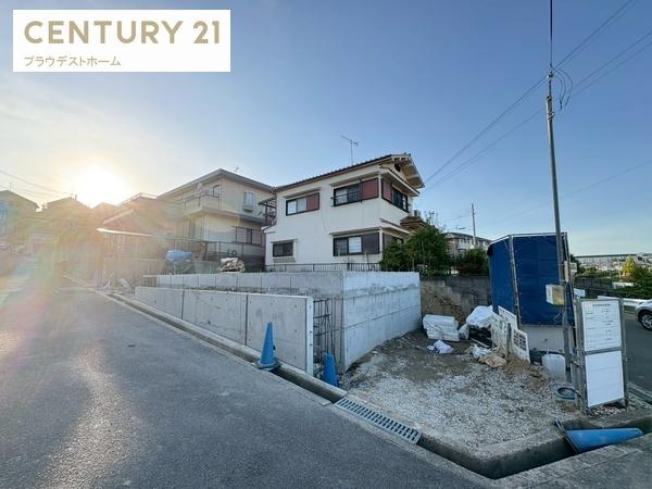 寝屋川市太秦東が丘の新築一戸建