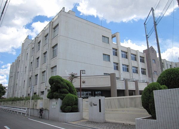 大阪市大正区鶴町４丁目の土地(大阪市立大正西中学校)