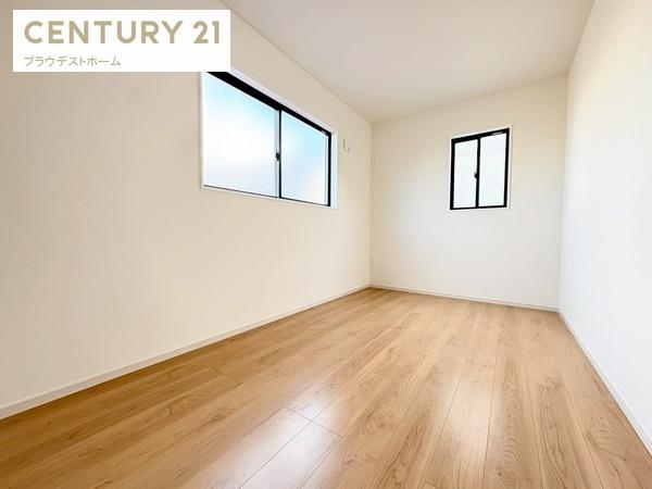 豊中市利倉2丁目の新築一戸建(洋室)