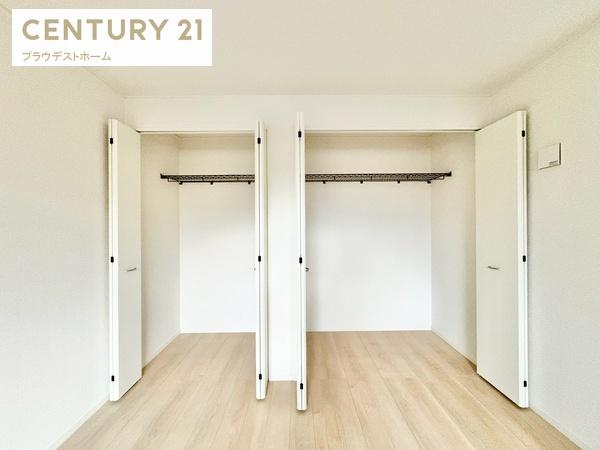 東大阪市布市町1丁目の新築一戸建(収納)