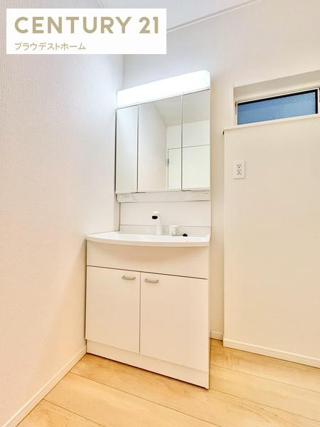 東大阪市布市町1丁目の新築一戸建(洗面台・洗面所)