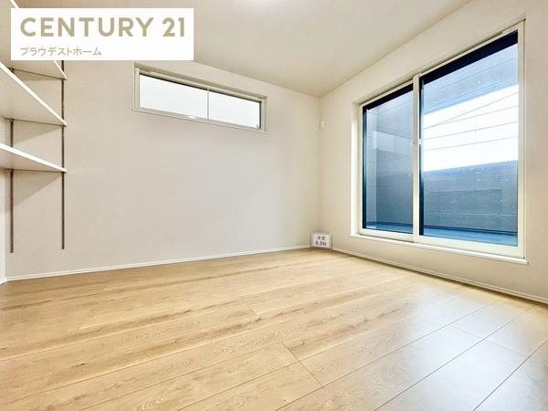 茨木市耳原1丁目の新築一戸建(洋室)