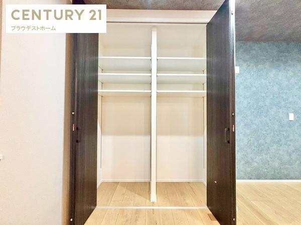 茨木市耳原1丁目の新築一戸建(収納)