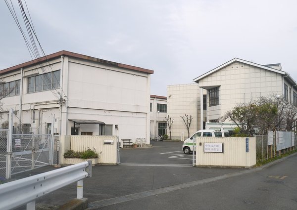 寝屋川市葛原１丁目の新築一戸建(寝屋川市立中央図書館臨時図書室)
