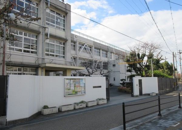 東大阪市金岡３丁目の新築一戸建(東大阪市立金岡中学校)