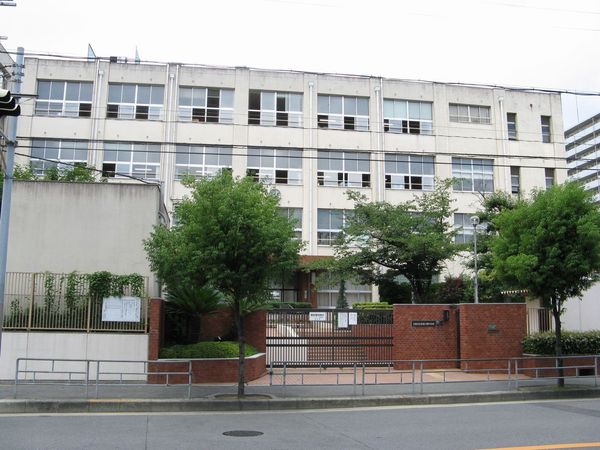 ユニライフ北大阪２号棟(大阪市立新東三国小学校)