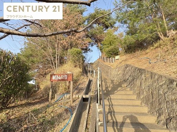 枚方市香里ケ丘１１丁目の新築一戸建(観音山公園)