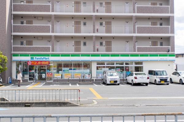 高槻市川西町３丁目の新築一戸建(ファミリーマート高槻川西町一丁目店)