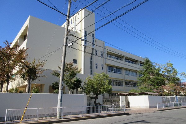 四條畷市美田町の土地(四條畷市立四條畷西中学校)