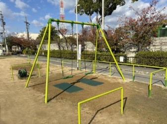 四條畷市美田町の土地(隣接の公園)