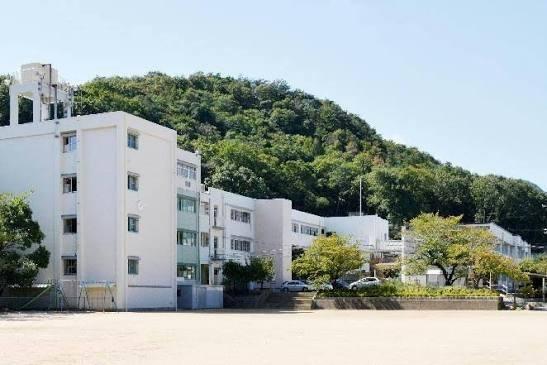 西宮市生瀬高台の新築一戸建(西宮市立生瀬小学校)