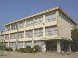 枚方市香里ケ丘１２丁目の土地(枚方市立香陽小学校)
