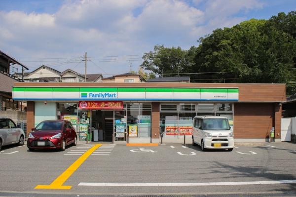 枚方市藤阪元町２丁目の新築一戸建(ファミリーマート枚方藤阪元町店)